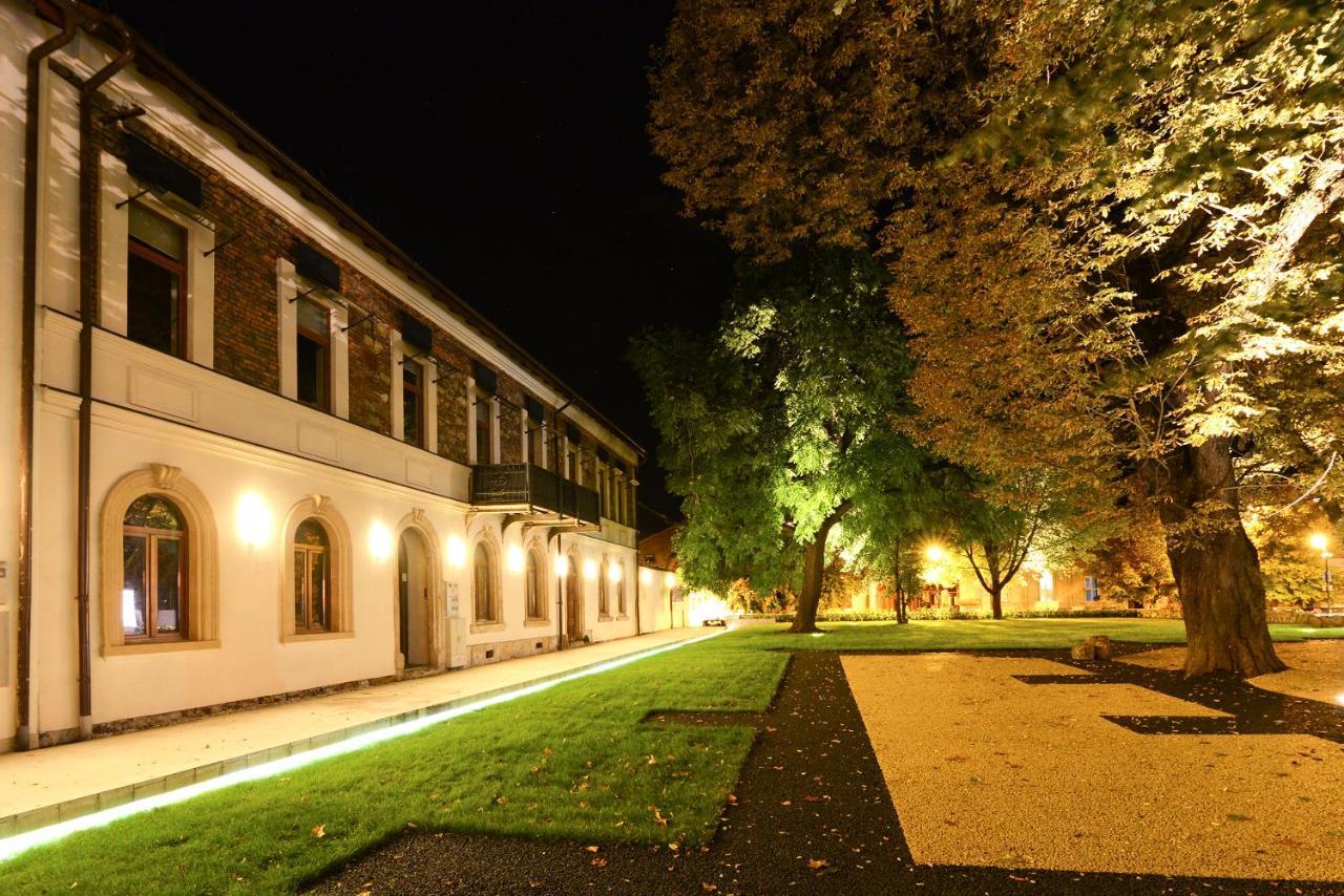 Aparthotel The Nest Boutique Baia Mare Zewnętrze zdjęcie